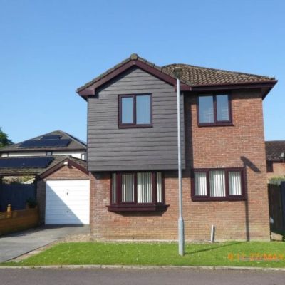  Detached House  to let in Parc Bryn Rhos Glanamman